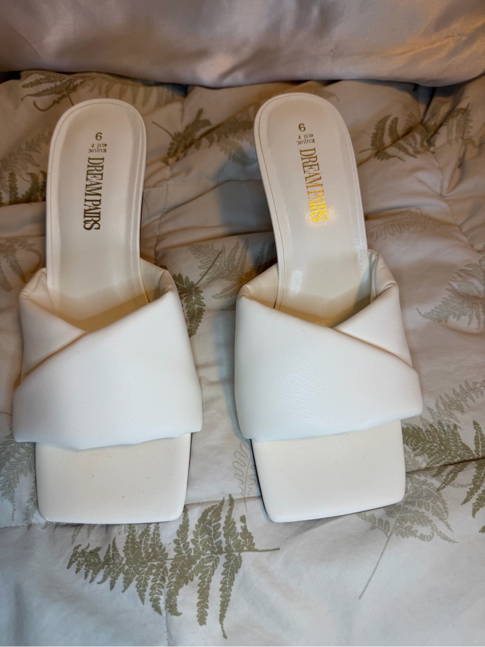 Dream Pairs White Crossover Slide Mules size 9 square toe